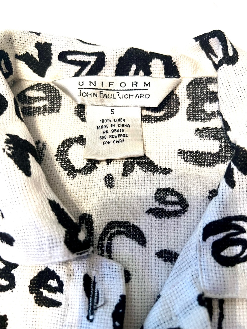 JohnPaulRichard White 100% Linen Contemporary Shirt w/Black Script Print-Small - Picture 3 of 5